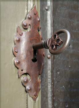 Photo of key in keyhole